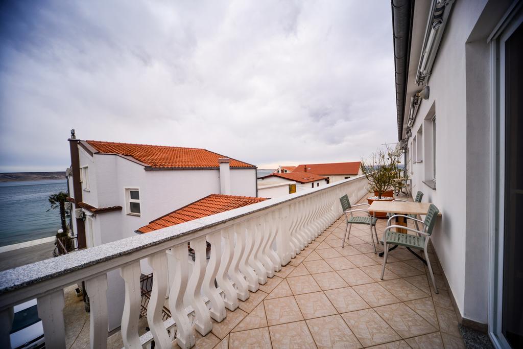 Apartments Dalmacija Starigrad Paklenica Værelse billede
